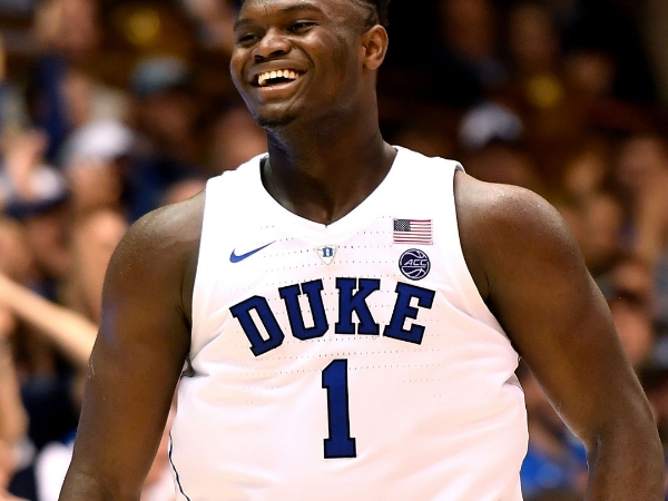 「不選他就好像是錯過喬丹一樣!」NBA 傳奇球星 Jerry West 篤定 Zion Williamson 就是下屆狀元!