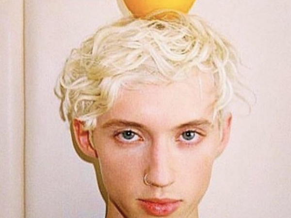 出櫃不是終點!Troye Sivan:接受女性化的自己,我得克服社會從小灌輸的愚蠢規範