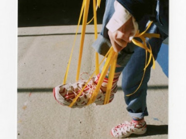 又一雙聯名鞋款來啦!ASICS 與龐克時尚教母 Vivienne Westwood 首度合作推出限量聯名鞋款!