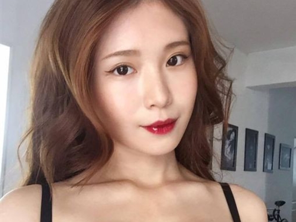 零防護措施？！雞排妹IG大方露「22腰+水蜜桃美尻」，福利放送網友大吃冰淇淋！