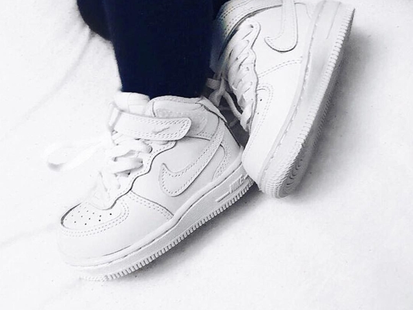 NIke、Vans 都在內!編輯精選「 3 雙百搭又平價」親子鞋 最便宜台幣 2000 元有找!?