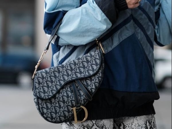跟著女星買手袋！ 2019 春夏大熱 5 款 LOGO BAG