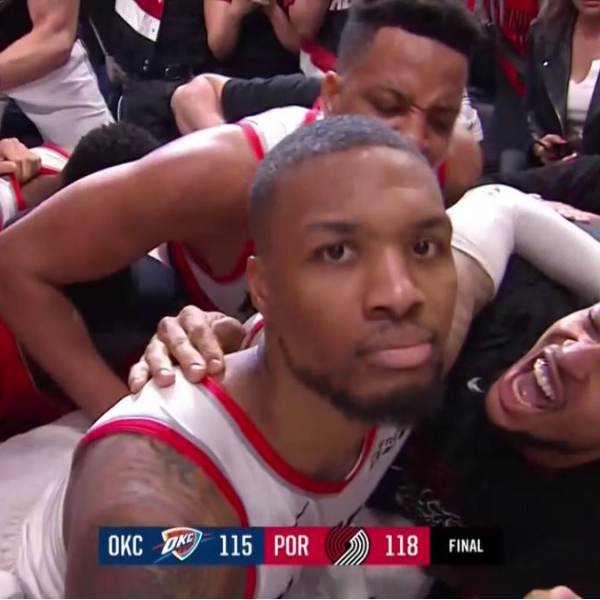 跟鬼一樣！Damian Lillard「超大號三分球絕殺」帶領拓荒者淘汰雷霆　全場狂轟 50 分無法阻擋！