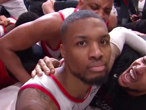 跟鬼一樣!Damian Lillard「超大號三分球絕殺」帶領拓荒者淘汰雷霆 全場狂轟 50 分無法阻擋!