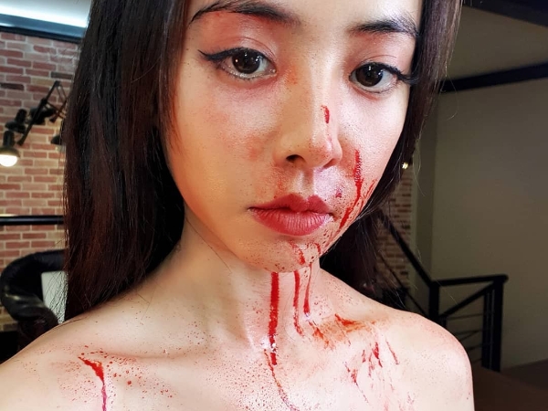 超強仿妝！蔡依林〈紅衣女孩〉MV 妝容被美妝博主神還原！跟這 4 步驟就能畫出冷艷性感妝～
