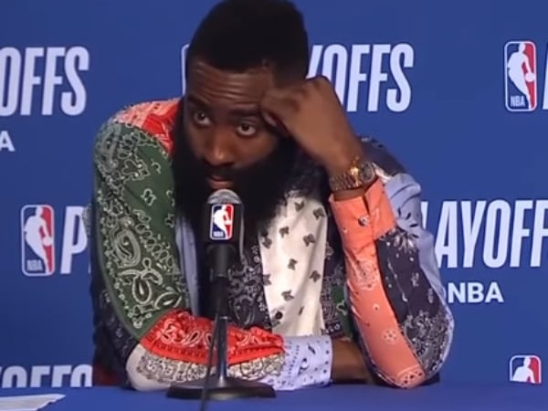 氣到不行！Harden「前仰跳投」被侵犯裁判沒有理會　賽後當場嗆聲：「我只希望能公平競爭！」