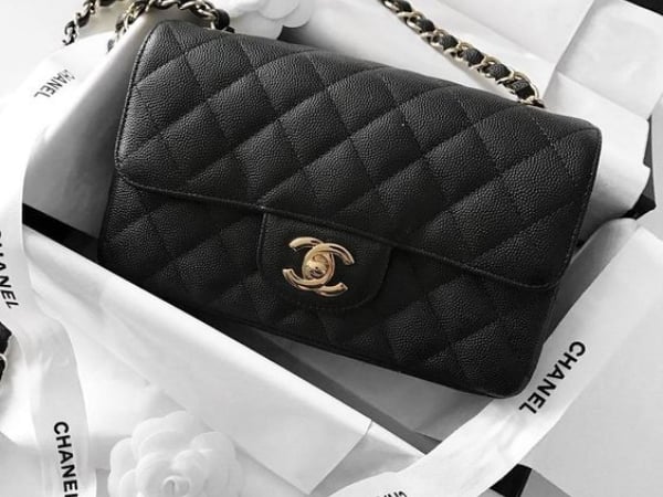 一秒避開假貨陷阱!教你分辨 4 個 Chanel 袋真偽