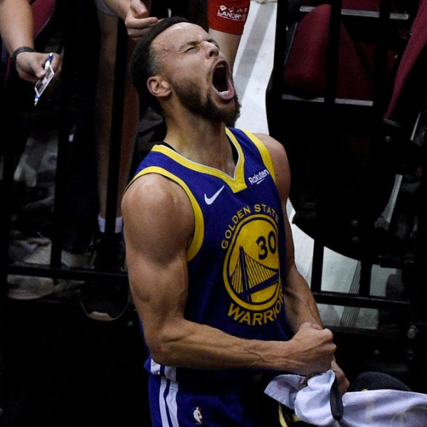 耍心機？Curry 贏球後興奮大喊「再把我趕出球場啊！」　背後原因竟與 Chris Paul 的小手段有關！