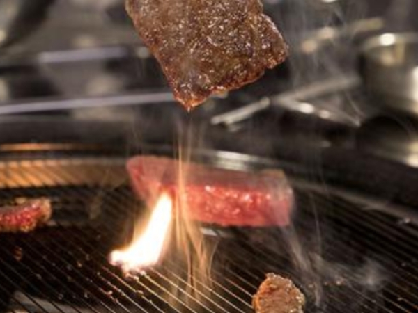 首爾弘大美食！必吃清單 2019　醬油蟹＋燒肉＋炸雞 10 大關鍵字
