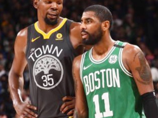 詹皇好頭痛？美媒爆料 Kyrie Irving 下季不會加入湖人：「他會和 Kevin Durant 攜手前往尼克！」