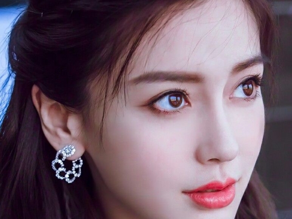 不是整的！Angelababy 天生的「微笑唇」只要這「 5 步驟」就能輕鬆畫出！