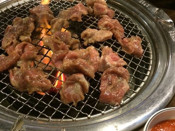 1000 台幣在首爾一天可以吃什麼？愛莉莎莎親自實測　除了燒肉之外居然還吃了「這些」！