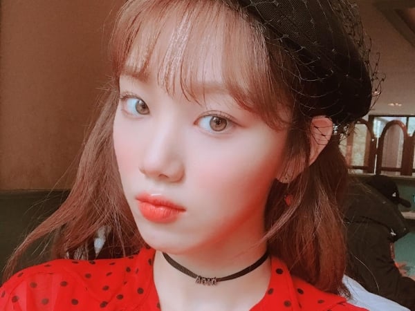 李聖經「0 修圖長腿」引暴動！網驚：姐姐竟然沒穿褲