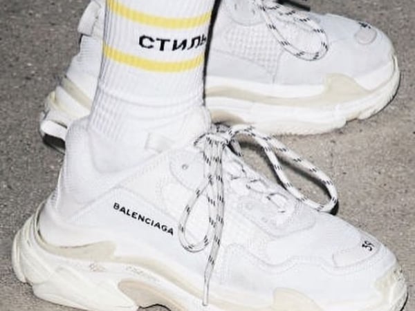 時裝老牌跌出榜外？全球最火 10 大品牌榜單出爐：Off-White、Balenciaga 表現亮眼！現在囤貨還來得及！
