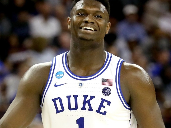尷尬了！Zion Williamson 自曝曾向 Anthony Davis 要簽名卻被打槍：「他害我傷心超久！」