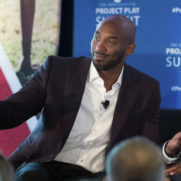 跟詹皇再續前緣？！NBA 知名記者爆 Kobe 將為湖人出手招募 Kyrie Irving