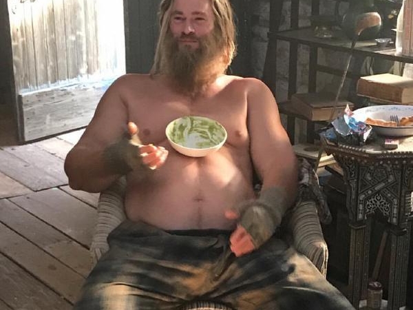 《復聯 4》原本中途就要還給粉絲肌肉男！克里斯漢斯沃揭密：是我堅持雷神索爾應該胖到底！