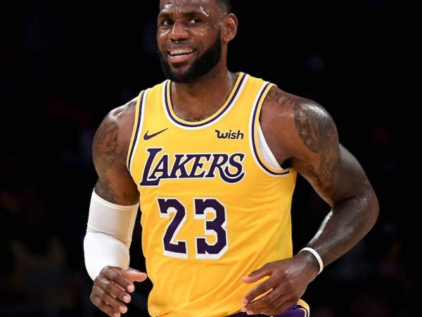 紫金軍 LBJ 時代將提前結束？若湖人今夏沒得到大牌，詹皇恐將要求離開⋯