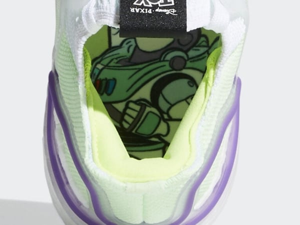 每週鞋報：YEEZY BOOST 350 V2 黑色滿天星來了；adidas 推出巴斯光年配色 Ultra BOOST 19