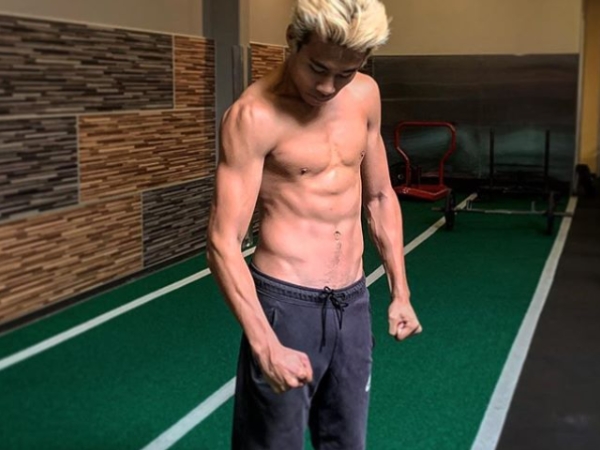 美國葉問是你？19 歲青年「超快出拳」把 20 磅藥球當氣球打　嚇壞網友：「他怎麼辦到的？」