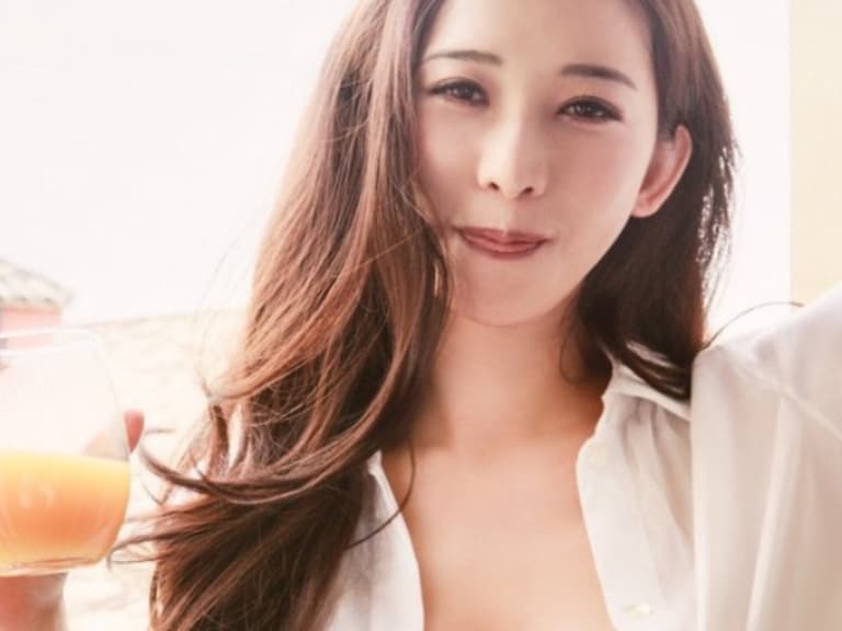 台灣國寶級女神！回顧林志玲 6 大「絕美女神 Look」，辣到連 AKIRA 也招架不住！
