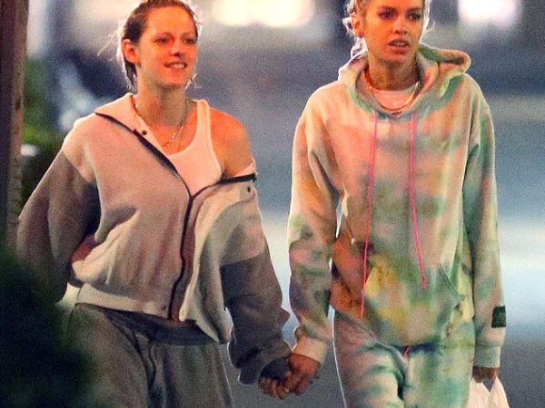 公開曬恩愛！史都華確定復合維密名模前女友 Stella Maxwell　粉絲歡呼：不許妳們再分手！