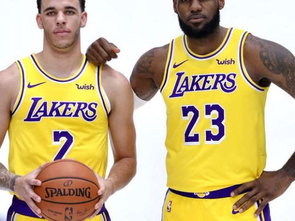 Lonzo Ball 被交易至鵜鶘！球爸出面怒噴：史上最爛，我保證湖人再也不可能贏得總冠軍！