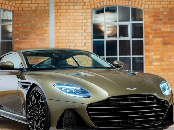 想跟 007 擁有同款跑車？Aston Martin 推出限量 50 台「007 龐德限量紀念款」