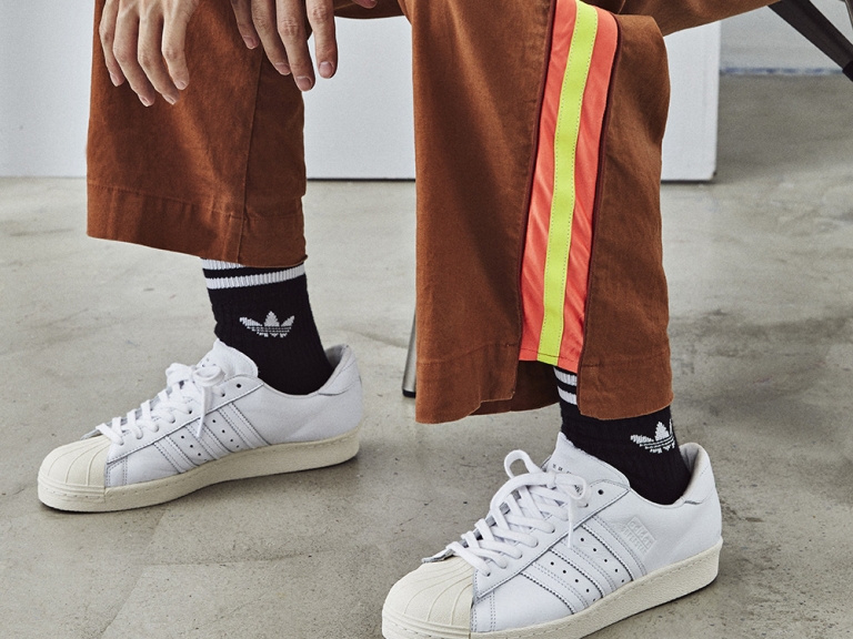 懂得留「白」才厲害！adidas Originals 最新系列，WHITE 出新質感