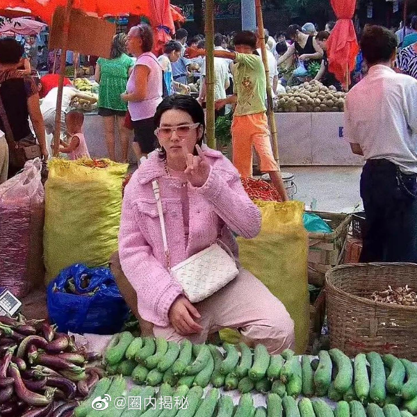 吳亦凡粉嫩色系出席巴黎時裝周　粉絲創意 P 圖進「菜市場大媽群」竟毫無違何感？