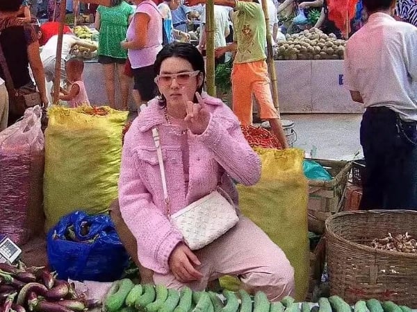 吳亦凡粉嫩色系出席巴黎時裝周　粉絲創意 P 圖進「菜市場大媽群」竟毫無違何感？