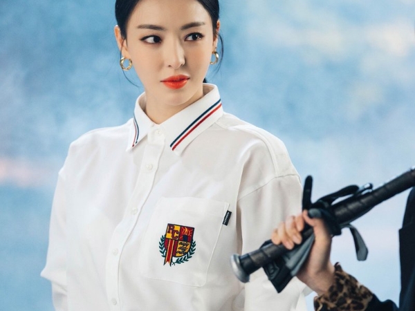 《請輸入檢索詞 WWW》李多熙只靠「這 2 招」從素顏小女人晉升霸氣女部長！知道她真實年齡後會更震驚～