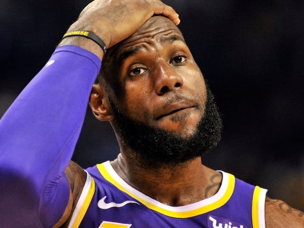 大哥我來了!美媒爆料湖人「非常樂意」簽下 JR Smith 神經刀有望幫助詹皇拿第 4 冠?