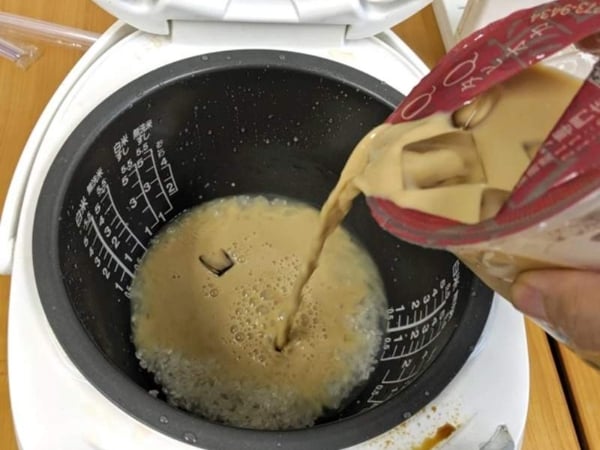 全國都瘋狂!從「珍珠奶茶壽司」到珍珠啤酒 日本人正在不斷嘗試珍奶的獵奇新吃法⋯