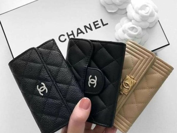 經典長青之選! 6 款熱門名牌卡片套 CHANEL+ LOUIS VUITTON + DIOR