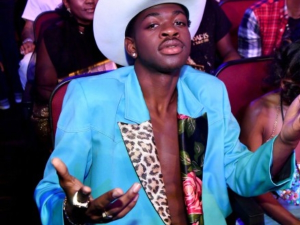 唱出洗腦神曲〈Old Town Road〉!20 歲爆紅饒舌歌手 Lil Nas X 宣告出櫃「我的新歌說得很明顯了!」
