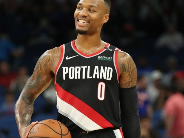 刷好刷滿！Damian Lillard 爆料自己打 2K 都只玩「職業」模式：「因為這樣才可以刷數據！」