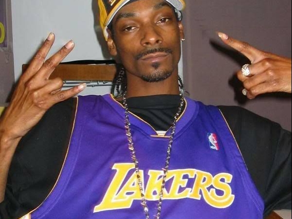等不下去了！Kawhi Leonard 遲遲不公佈加入哪隊　湖人腦粉 Snoop Dogg 直接祭上「招募之歌」！