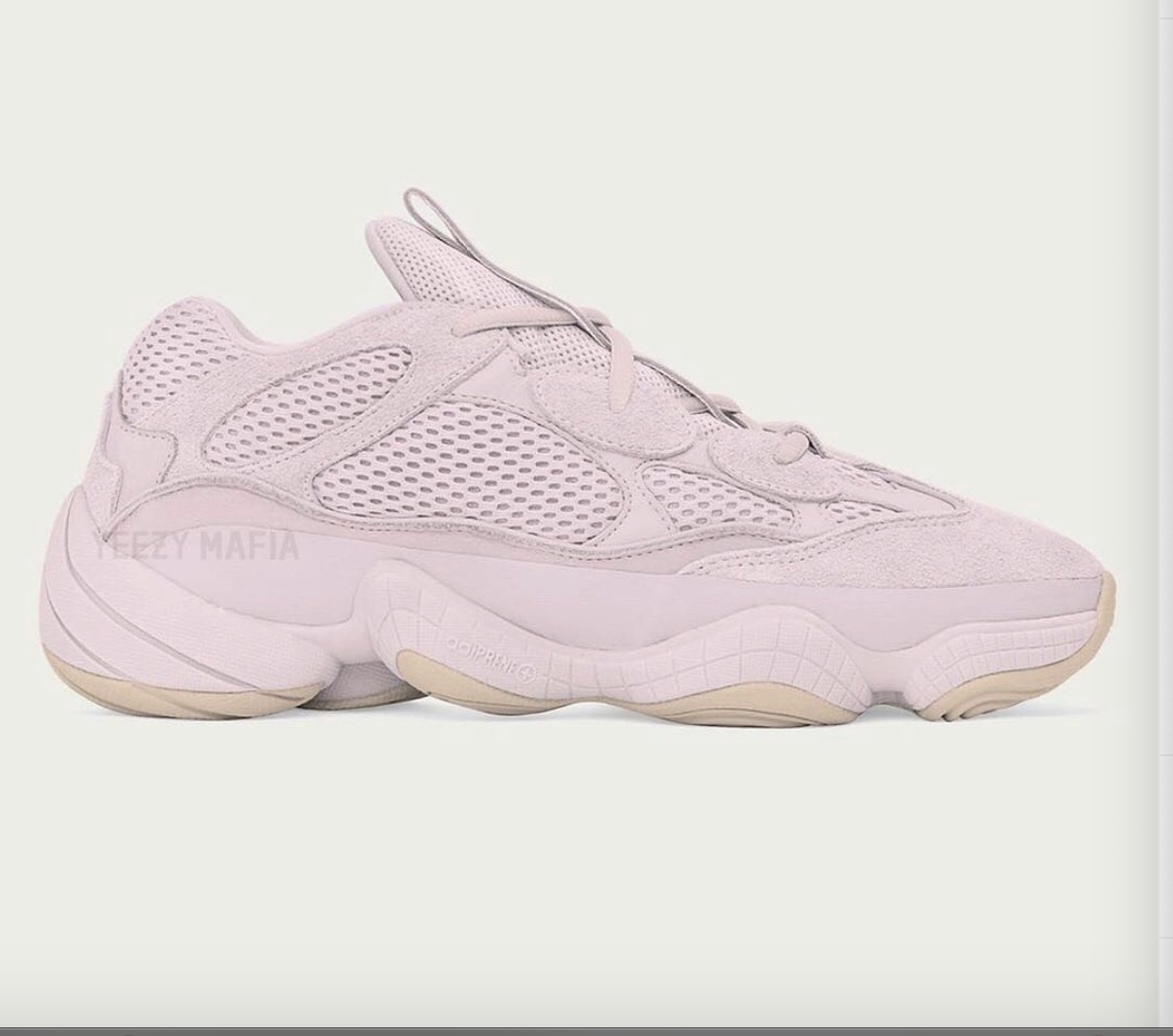 不要再穿黑白灰了！能夠駕馭這幾款「異色系球鞋」的人才是真王者啊！