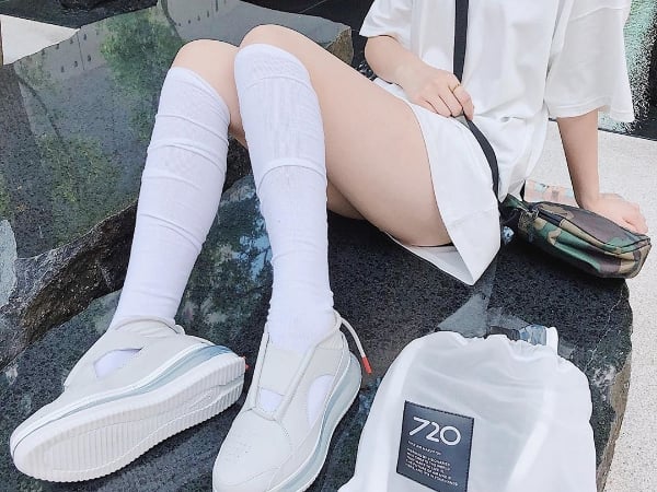 2021 Nike、adidas 等 4 雙「增高球鞋」推薦,讓你「增高 3 公分」穿出顯瘦仙女腿!
