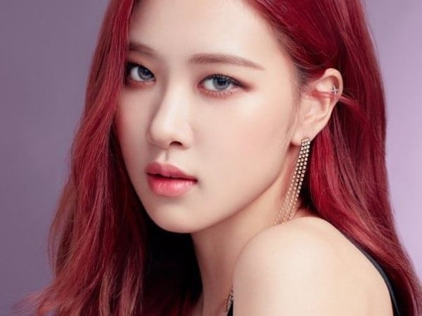 大內雙竟然也能免動刀增大 2 倍！BlackPink 成員 Rose 靠 3 招「眼妝畫法」連眼睛浮腫都改善了～