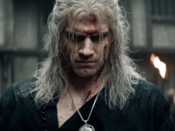 亨利卡維爾瀟灑演出傑洛特！Netflix 影集版《獵魔士》曝光首支預告　葉妮芙魅惑登場！