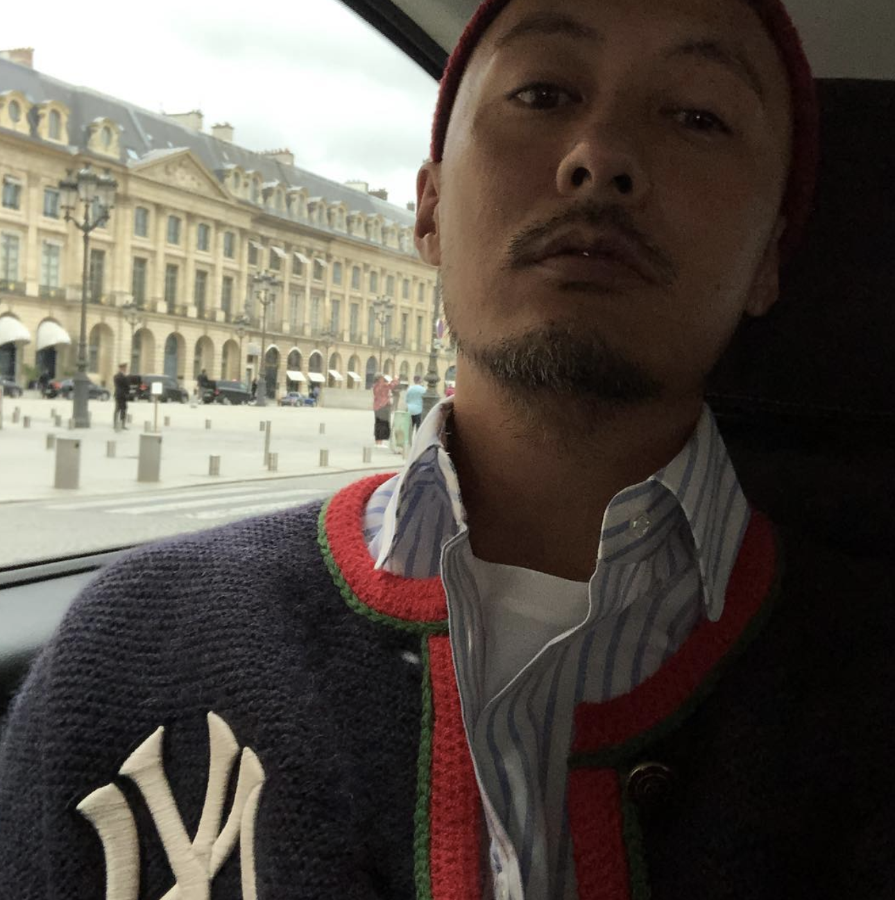 最帥老人無誤?余文樂與老婆曬「白頭偕老」照!粉絲大讚:「老了可能會炒輪椅或拐杖!」