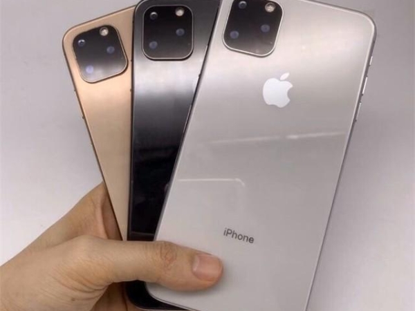 方塊鏡頭真的實現啦！「iPhone 11」實體照嚇歪一群果粉：這是什麼廉價山寨手機？？！