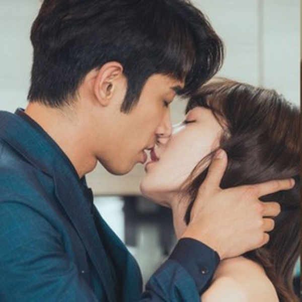 萬年空窗想人陪、愛膩了想出軌？3 個打破「尷尬感情狀態」化妝術：桃花眼妝關鍵在「這裡」！