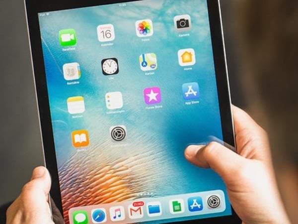 iPad 直接下殺五折！各家手機、平板優惠懶人包整理　跟著這樣買最划算