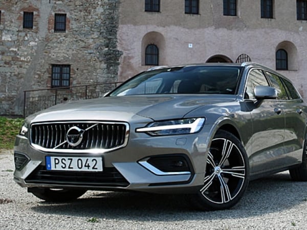 要價 190 萬起跳的第二代 Volvo V60 值得買嗎？看完這篇或許會讓你的錢包動搖