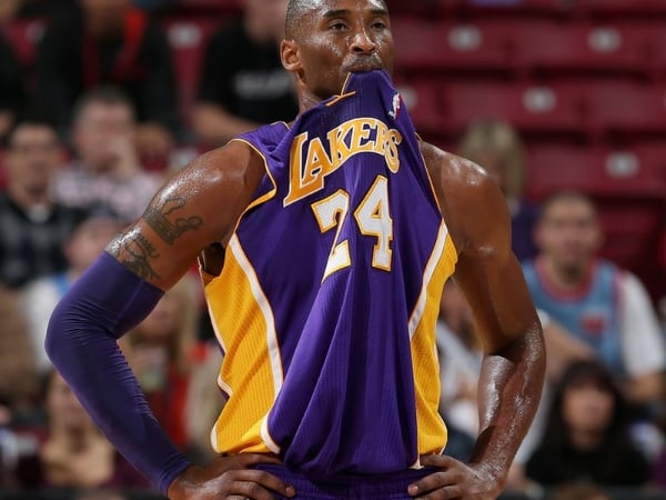 Kobe 只入選第 3 隊！NBA 官方公布近 10 年「最佳陣容」，球迷怒噴：「第 2 隊看到會吐血⋯」