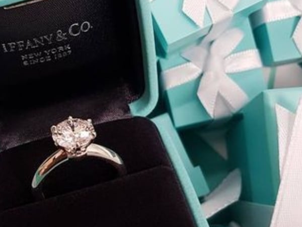 讓全球女人高潮的顏色竟出自「這個動物」？關於 Tiffany & Co. 的 25 個小秘密！這一篇讓你更愛它～