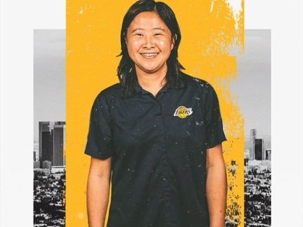 詹皇、AD 的健康她來顧！台灣人謝妮娜被聘請為湖人首席防護員，網友盛讚：「真台灣之光！」
